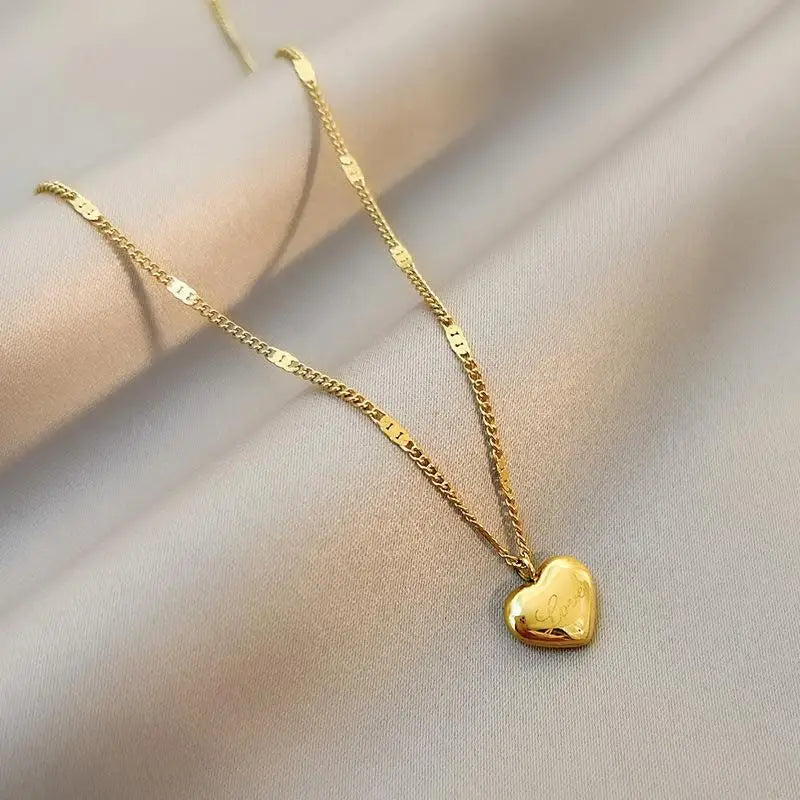 Minimalist Heart Pendant Necklace – Gold Stainless Steel