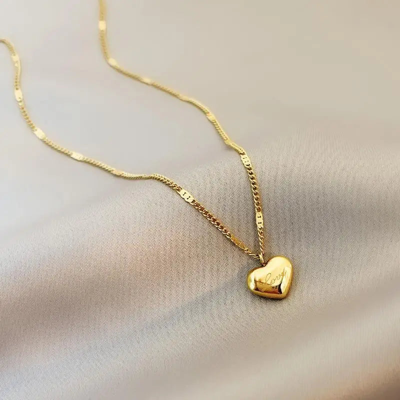 Minimalist Heart Pendant Necklace – Gold Stainless Steel